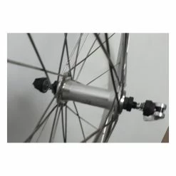 Roue Avant Velo 700 Mach 1 CFX à Pneu -vélo Soldes roue avant velo 700 mach 1 cfx a pneu 2